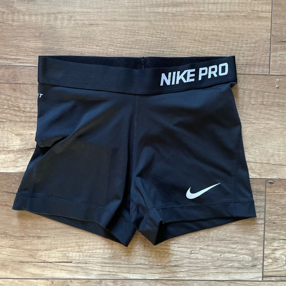 EUC Nike Women's Pro Spandex Shorts